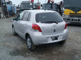 2010 Toyota Vitz Photos