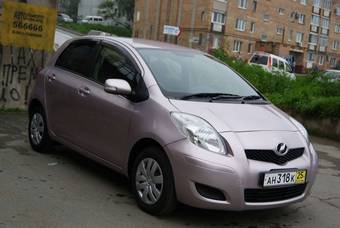 2010 Toyota Vitz Pictures