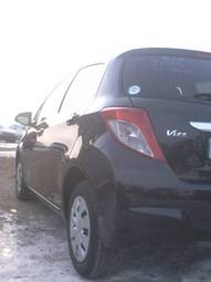 2011 Toyota Vitz Pics