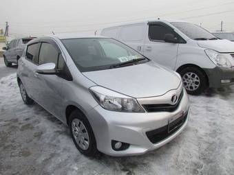 2011 Toyota Vitz Pictures