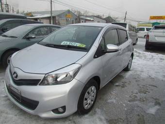 2011 Toyota Vitz Images