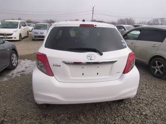 2011 Toyota Vitz Pictures