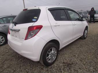 2011 Toyota Vitz Pictures