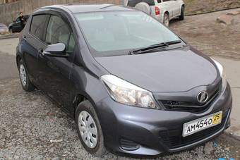 2011 Toyota Vitz Pictures