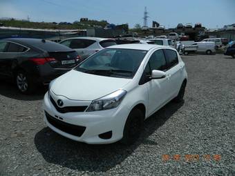 2011 Toyota Vitz Pictures