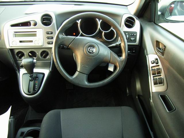 2002 Toyota Voltz Photos