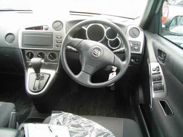 2002 Toyota Voltz Photos