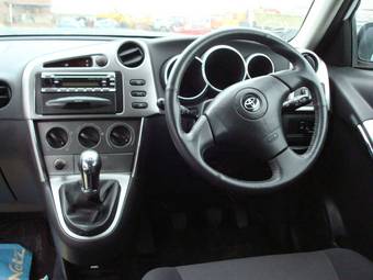 2002 Toyota Voltz Pictures