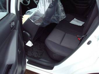 2002 Toyota Voltz Images