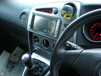 2002 Toyota Voltz Photos