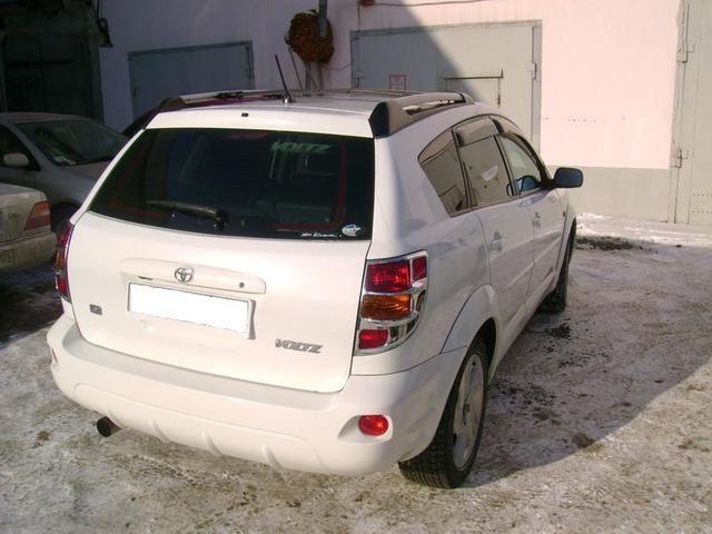 2004 Toyota Voltz