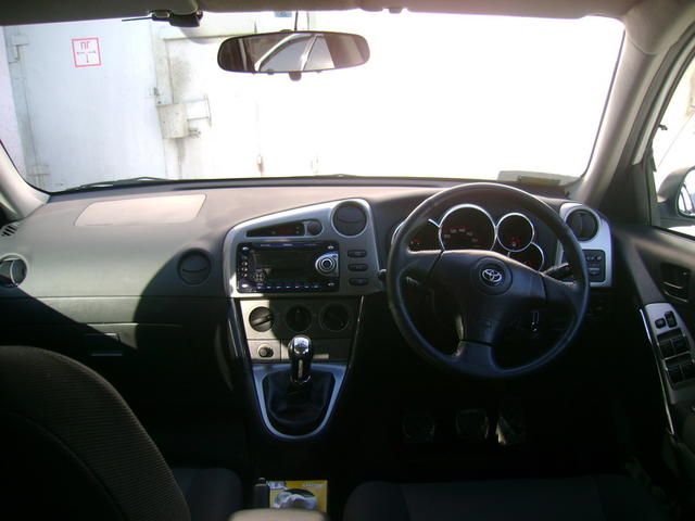 2004 Toyota Voltz