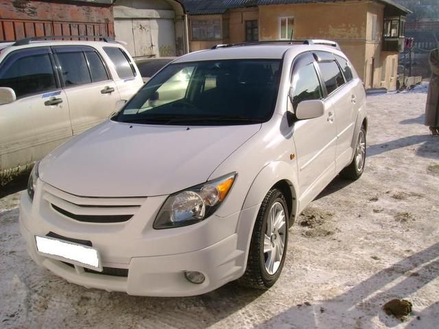 2004 Toyota Voltz