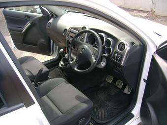 2004 Toyota Voltz Pictures
