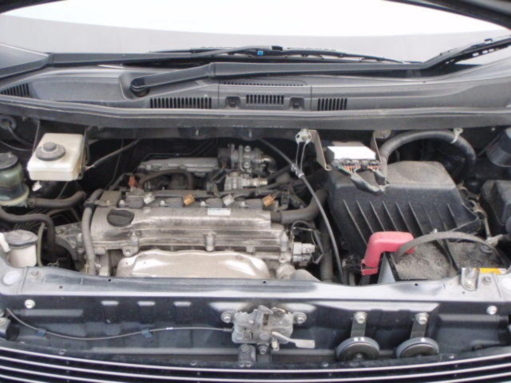 2002 Toyota Voxy