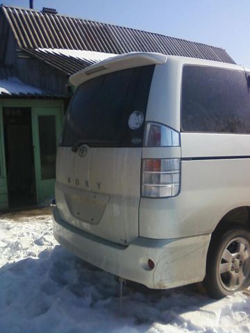2002 Toyota Voxy