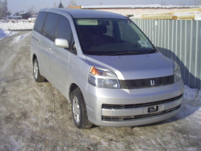 2002 Toyota Voxy