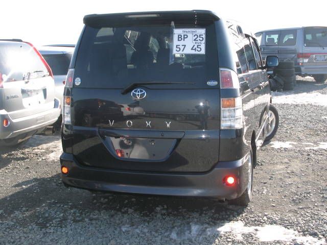 2002 Toyota Voxy