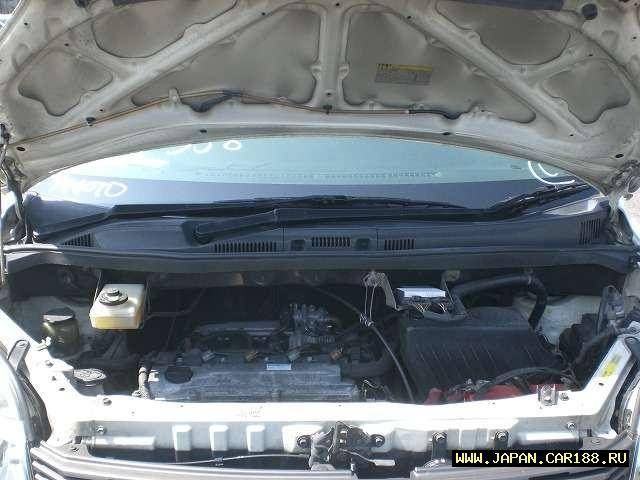 2002 Toyota Voxy