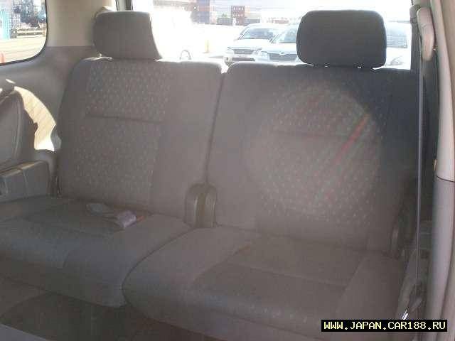 2002 Toyota Voxy