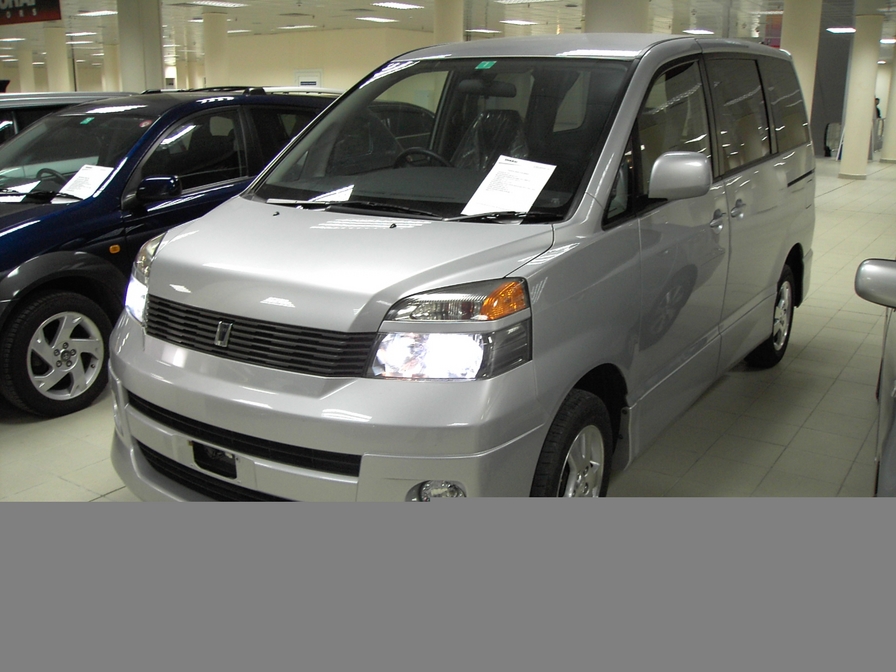 2002 Toyota Voxy For Sale