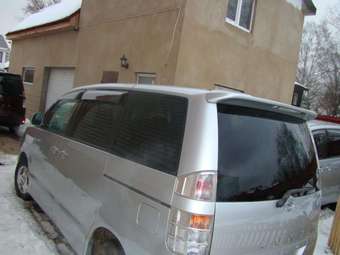 2002 Toyota Voxy Pictures