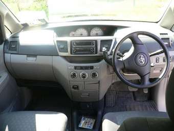 2002 Toyota Voxy Pictures