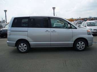 2002 Toyota Voxy For Sale