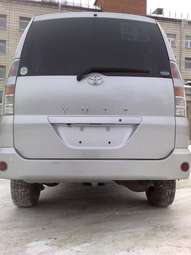 2002 Toyota Voxy Pictures