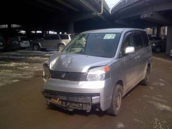 2002 Toyota Voxy Pictures