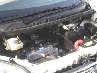 2002 Toyota Voxy Pictures