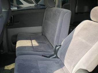 2002 Toyota Voxy Pictures