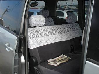 2002 Toyota Voxy Pictures