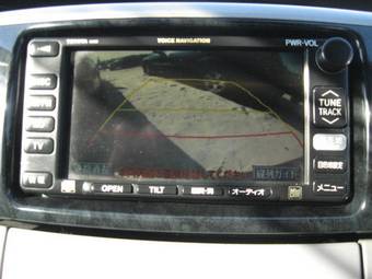 2002 Toyota Voxy Images