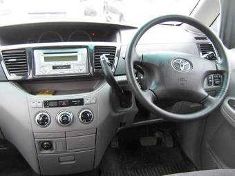 2002 Toyota Voxy For Sale