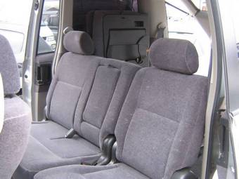 2002 Toyota Voxy Wallpapers