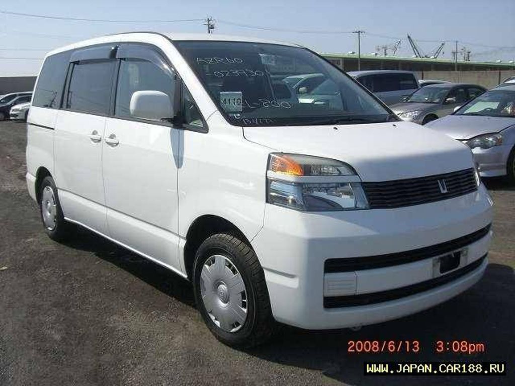 2003 Toyota Voxy