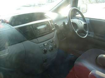 2003 Toyota Voxy Pictures