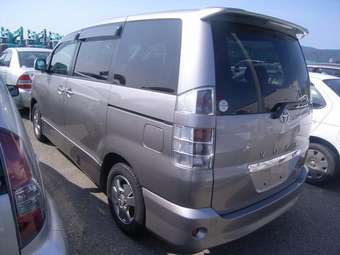 2003 Toyota Voxy For Sale