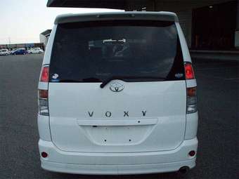 2003 Toyota Voxy Pics