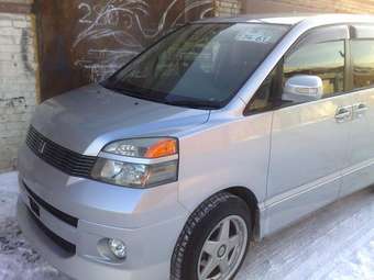 2003 Toyota Voxy For Sale