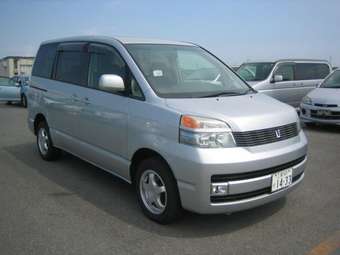 2003 Toyota Voxy Images
