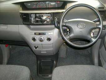 2003 Toyota Voxy For Sale
