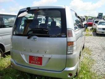 2003 Toyota Voxy Pictures