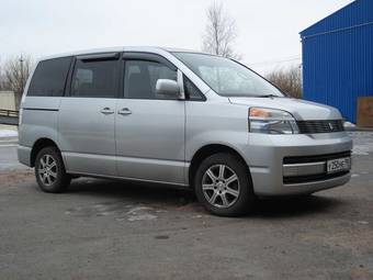 2003 Toyota Voxy For Sale