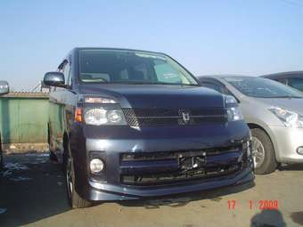 2005 Toyota Voxy For Sale