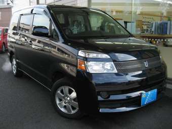 2005 Toyota Voxy Pictures