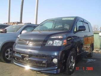 2005 Toyota Voxy Pictures