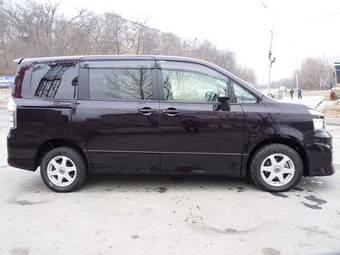 2010 Toyota Voxy For Sale