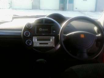 2002 Toyota WiLL Cypha Pics